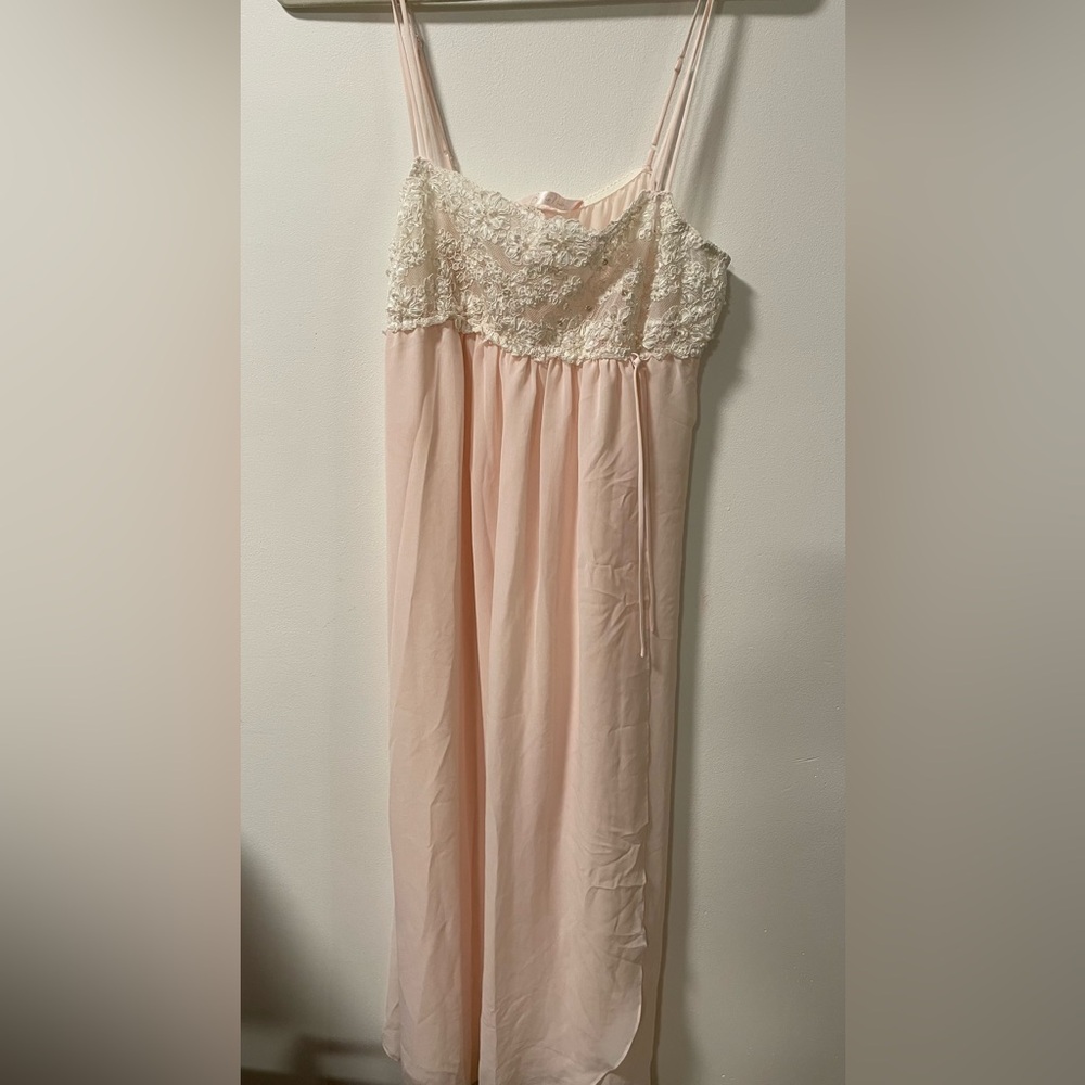 Elegant Pink Lace Trim Nightgown